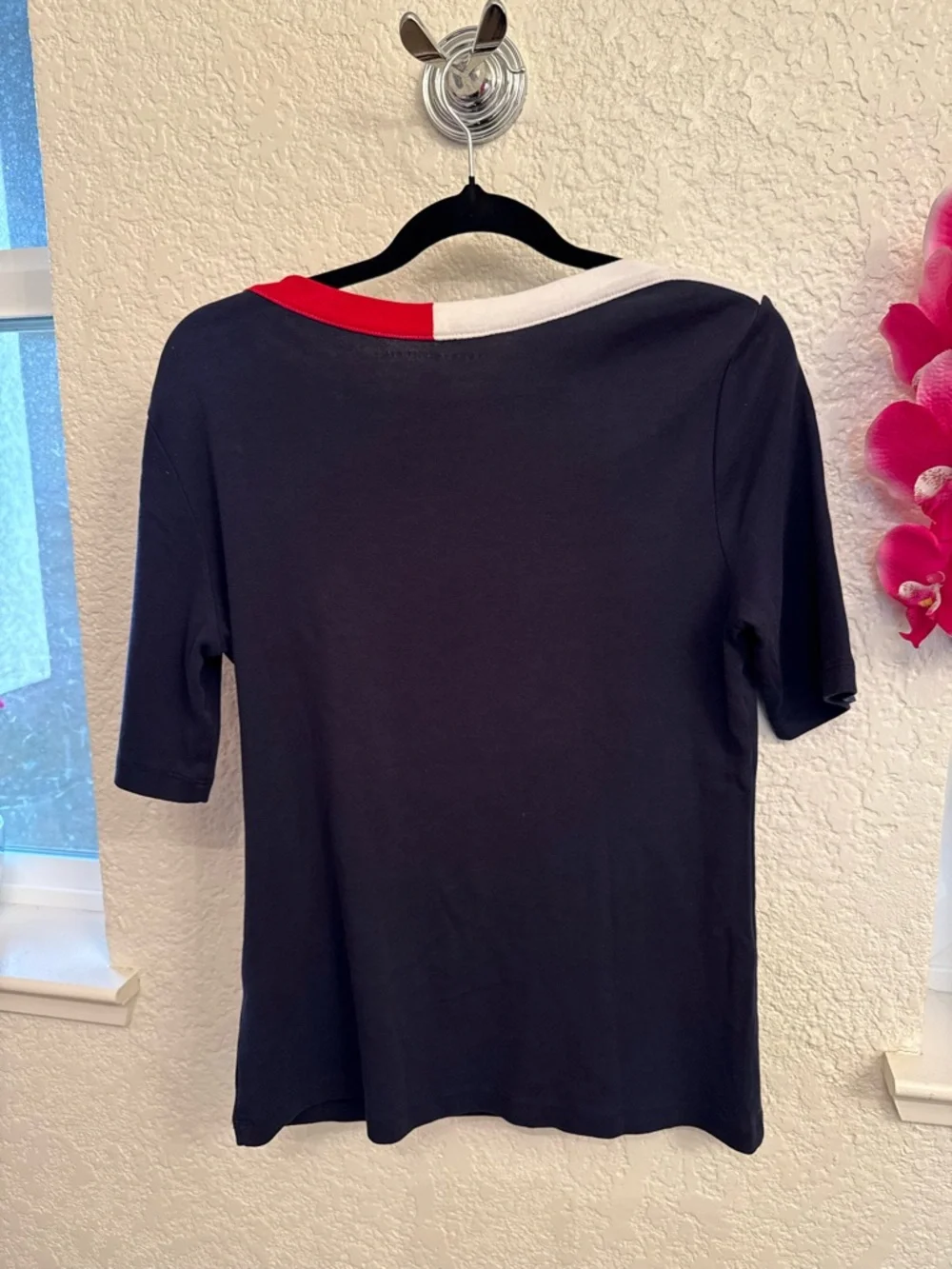 Tommy Hilfiger Navy Short-Sleeve Tee with Red & White Crew Neck Medium 💯% Cotton - Picture 10 of 16